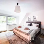 Stilvolle Mit Kamin - Schlossblick Und 2-4 50-140qm - Nahe A1 Und Schloss Burg - Koeln & Duesseldorf 아파트