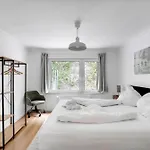 Stilvolle Apartments mit Kamin - Schlossblick und 2-4 Zimmer 50-140qm - nahe A1 und Schloss Burg - Köln&Düsseldorf Apartamento *