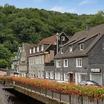 Stilvolle Mit Kamin - Schlossblick Und 2-4 50-140qm - Nahe A1 Und Schloss Burg - Koeln & Duesseldorf 졸링겐