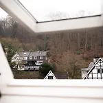 Stilvolle Mit Kamin - Schlossblick Und 2-4 50-140qm - Nahe A1 Und Schloss Burg - Koeln & Duesseldorf 아파트 *
