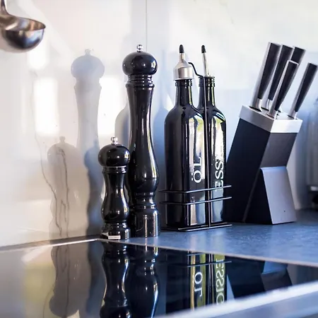 Апартаменты Stilvolle Mit Kamin - Schlossblick Und Grosser Terrasse 2-4 50-140qm - Nahe A1 Und Schloss Burg - Koeln Золинген