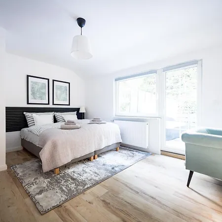 Stilvolle Mit Kamin - Schlossblick Und Grosser Terrasse 2-4 50-140qm - Nahe A1 Und Schloss Burg - Koeln