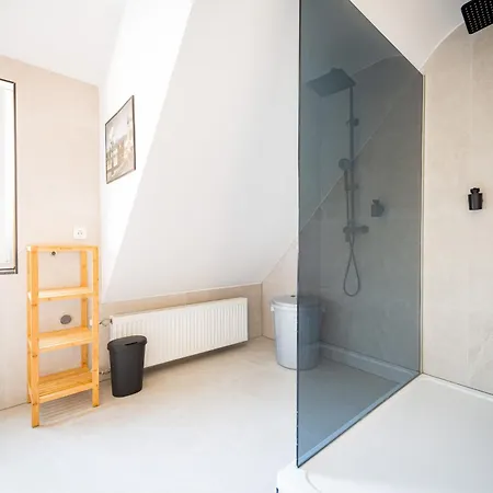 Stilvolle Mit Kamin - Schlossblick Und Grosser Terrasse 2-4 50-140qm - Nahe A1 Und Schloss Burg - Koeln Apartment