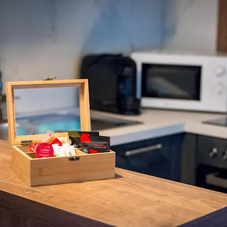 Stilvolle Mit Kamin - Schlossblick Und Grosser Terrasse 2-4 50-140qm - Nahe A1 Und Schloss Burg - Koeln Золинген