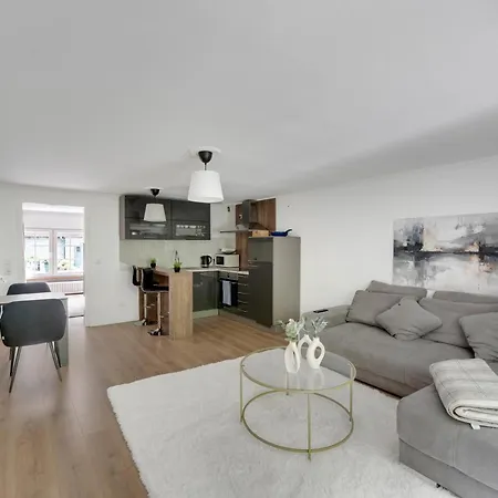 Апартаменты Stilvolle Mit Kamin - Schlossblick Und Grosser Terrasse 2-4 50-140qm - Nahe A1 Und Schloss Burg - Koeln Золинген