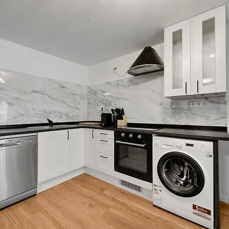 Апартаменты Stilvolle Mit Kamin - Schlossblick Und Grosser Terrasse 2-4 50-140qm - Nahe A1 Und Schloss Burg - Koeln *