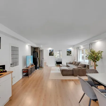 Апартаменты Stilvolle Mit Kamin - Schlossblick Und Grosser Terrasse 2-4 50-140qm - Nahe A1 Und Schloss Burg - Koeln