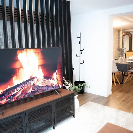 Stilvolle Mit Kamin - Schlossblick Und Grosser Terrasse 2-4 50-140qm - Nahe A1 Und Schloss Burg - Koeln 公寓 *