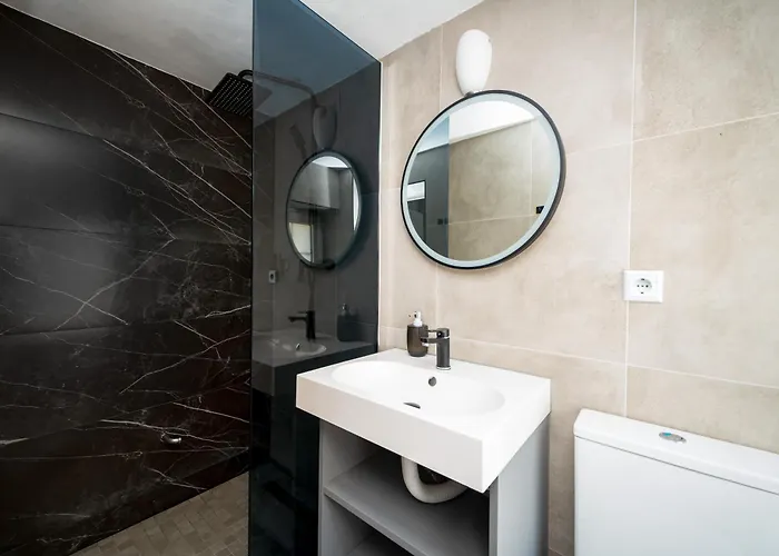 Stilvolle Mit Kamin - Schlossblick Und Grosser Terrasse 2-4 50-140qm - Nahe A1 Und Schloss Burg - Koeln * Σόλινγκεν