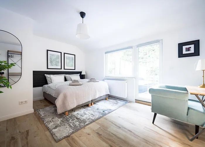 Stilvolle Mit Kamin - Schlossblick Und Grosser Terrasse 2-4 50-140qm - Nahe A1 Und Schloss Burg - Koeln