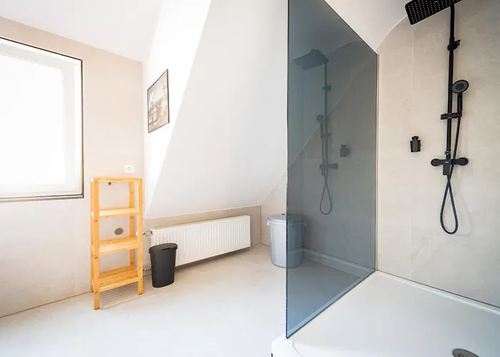 Stilvolle Mit Kamin - Schlossblick Und Grosser Terrasse 2-4 50-140qm - Nahe A1 Und Schloss Burg - Koeln Apartament