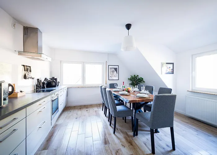 Stilvolle Mit Kamin - Schlossblick Und Grosser Terrasse 2-4 50-140qm - Nahe A1 Und Schloss Burg - Koeln Lejlighed *