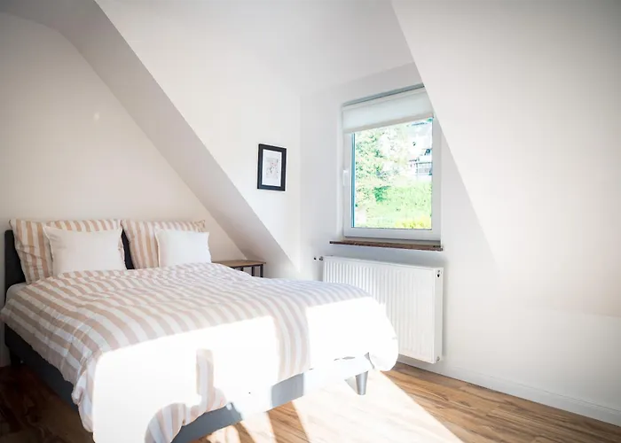 Stilvolle Mit Kamin - Schlossblick Und Grosser Terrasse 2-4 50-140qm - Nahe A1 Und Schloss Burg - Koeln * Solingen