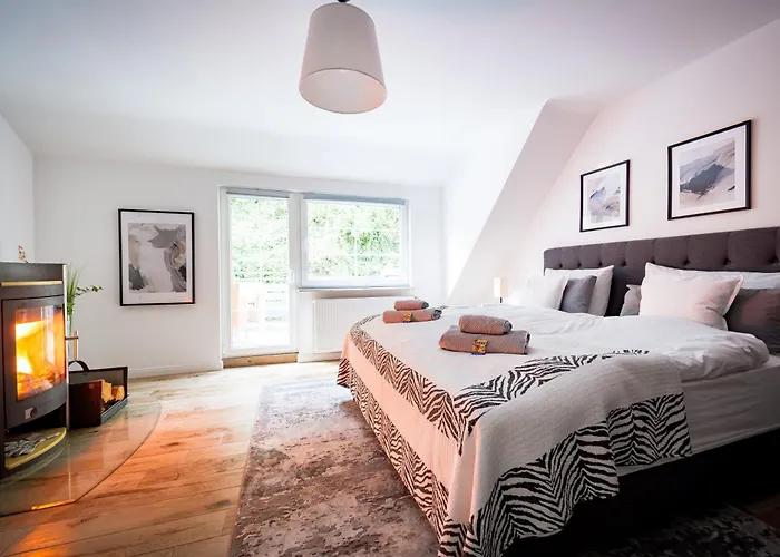 Stilvolle Mit Kamin - Schlossblick Und Grosser Terrasse 2-4 50-140qm - Nahe A1 Und Schloss Burg - Koeln * Σόλινγκεν