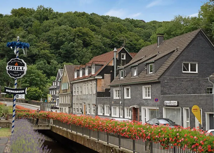 Stilvolle Mit Kamin - Schlossblick Und Grosser Terrasse 2-4 50-140qm - Nahe A1 Und Schloss Burg - Koeln Solingen