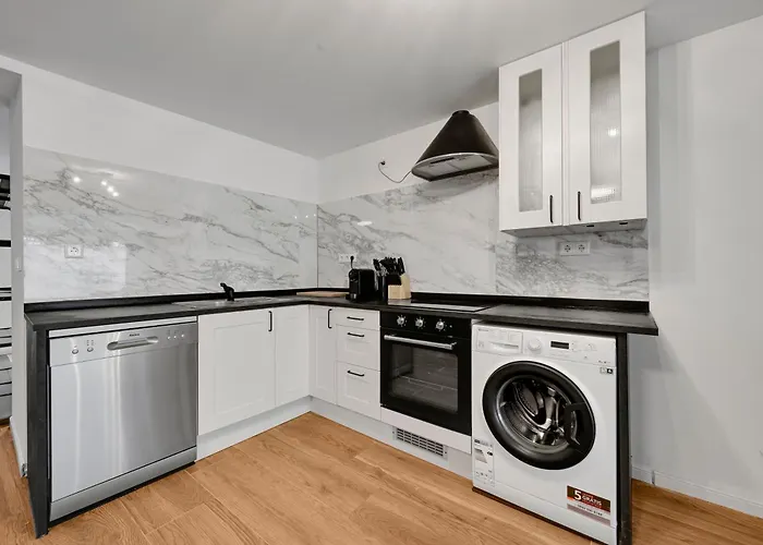 Apartament Stilvolle Mit Kamin - Schlossblick Und Grosser Terrasse 2-4 50-140qm - Nahe A1 Und Schloss Burg - Koeln *