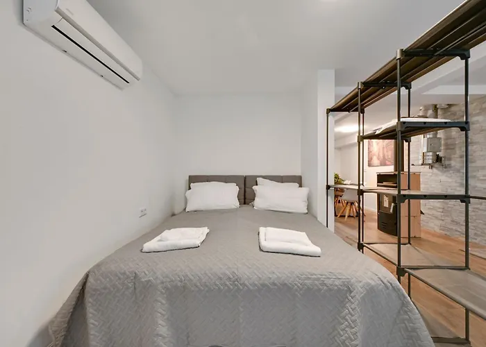 Stilvolle Mit Kamin - Schlossblick Und Grosser Terrasse 2-4 50-140qm - Nahe A1 Und Schloss Burg - Koeln Appartement Solingen