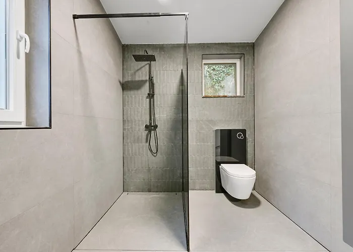 Διαμέρισμα Stilvolle Mit Kamin - Schlossblick Und Grosser Terrasse 2-4 50-140qm - Nahe A1 Und Schloss Burg - Koeln Σόλινγκεν