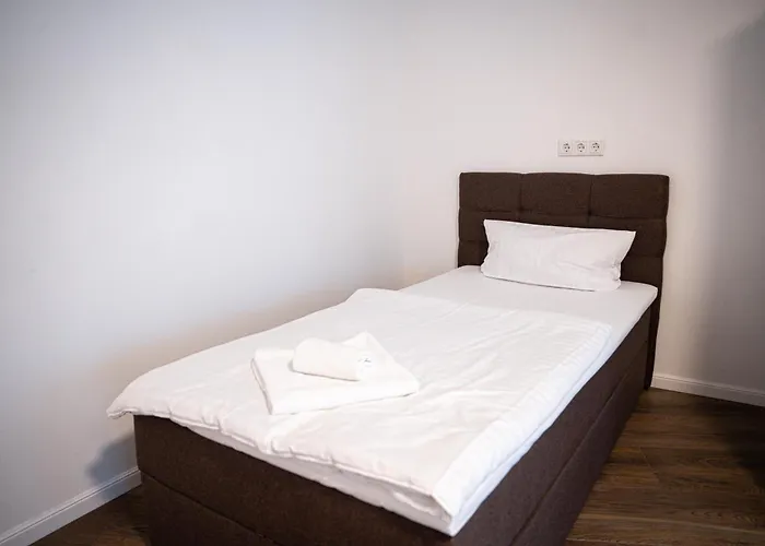 Stilvolle Mit Kamin - Schlossblick Und Grosser Terrasse 2-4 50-140qm - Nahe A1 Und Schloss Burg - Koeln Lejlighed *