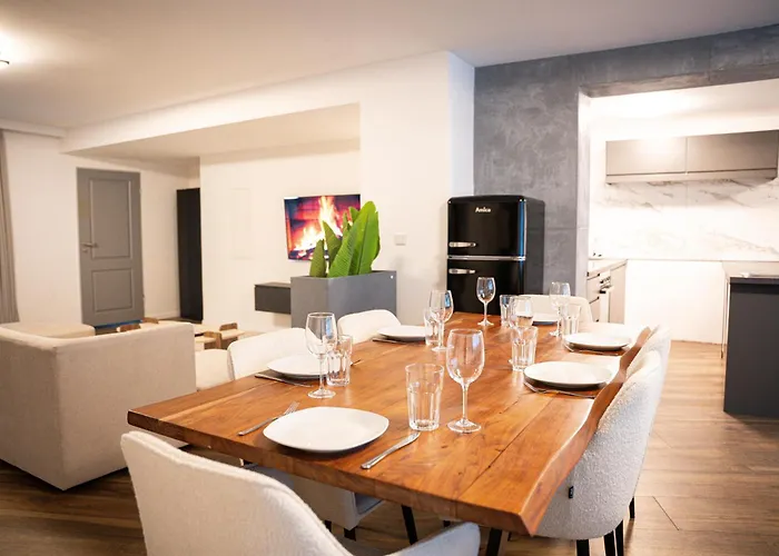 Stilvolle Mit Kamin - Schlossblick Und Grosser Terrasse 2-4 50-140qm - Nahe A1 Und Schloss Burg - Koeln