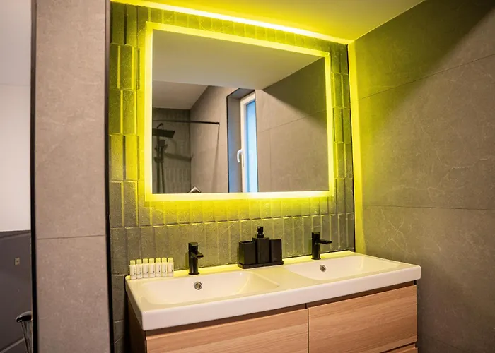 Lejlighed Stilvolle Mit Kamin - Schlossblick Und Grosser Terrasse 2-4 50-140qm - Nahe A1 Und Schloss Burg - Koeln Solingen