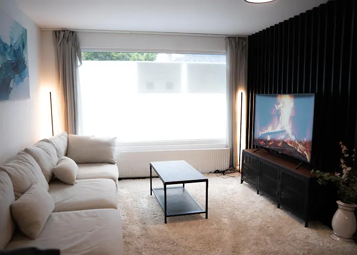 Stilvolle Mit Kamin - Schlossblick Und Grosser Terrasse 2-4 50-140qm - Nahe A1 Und Schloss Burg - Koeln 索林根