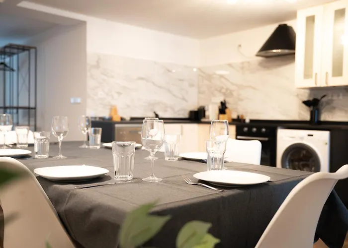 Apartament Stilvolle Mit Kamin - Schlossblick Und Grosser Terrasse 2-4 50-140qm - Nahe A1 Und Schloss Burg - Koeln