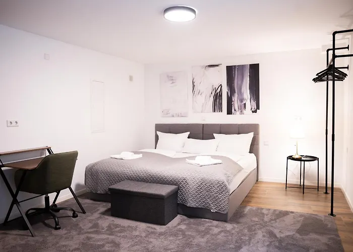 Stilvolle Mit Kamin - Schlossblick Und Grosser Terrasse 2-4 50-140qm - Nahe A1 Und Schloss Burg - Koeln Apartament