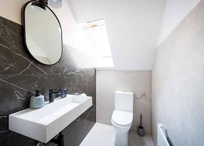 Stilvolle Mit Kamin - Schlossblick Und Grosser Terrasse 2-4 50-140qm - Nahe A1 Und Schloss Burg - Koeln Apartament *